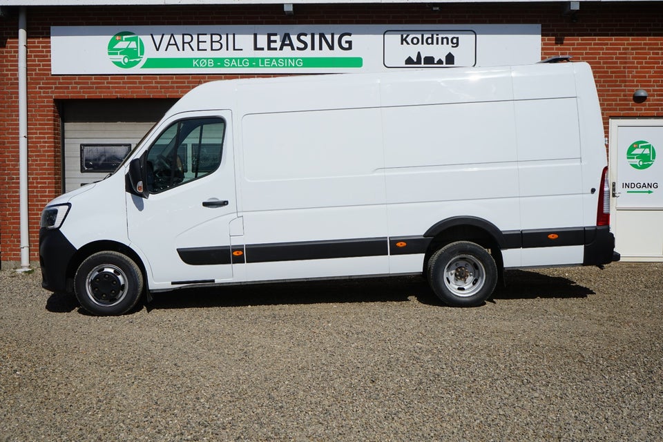 Renault Master IV T35 2,3 dCi 165 L3H2 Kassevogn RWD