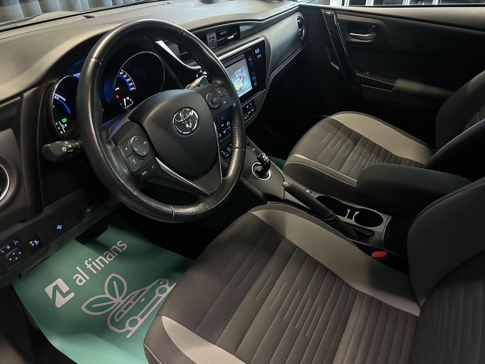 Toyota Auris 1,8 Hybrid H2 Comfort CVT 5d