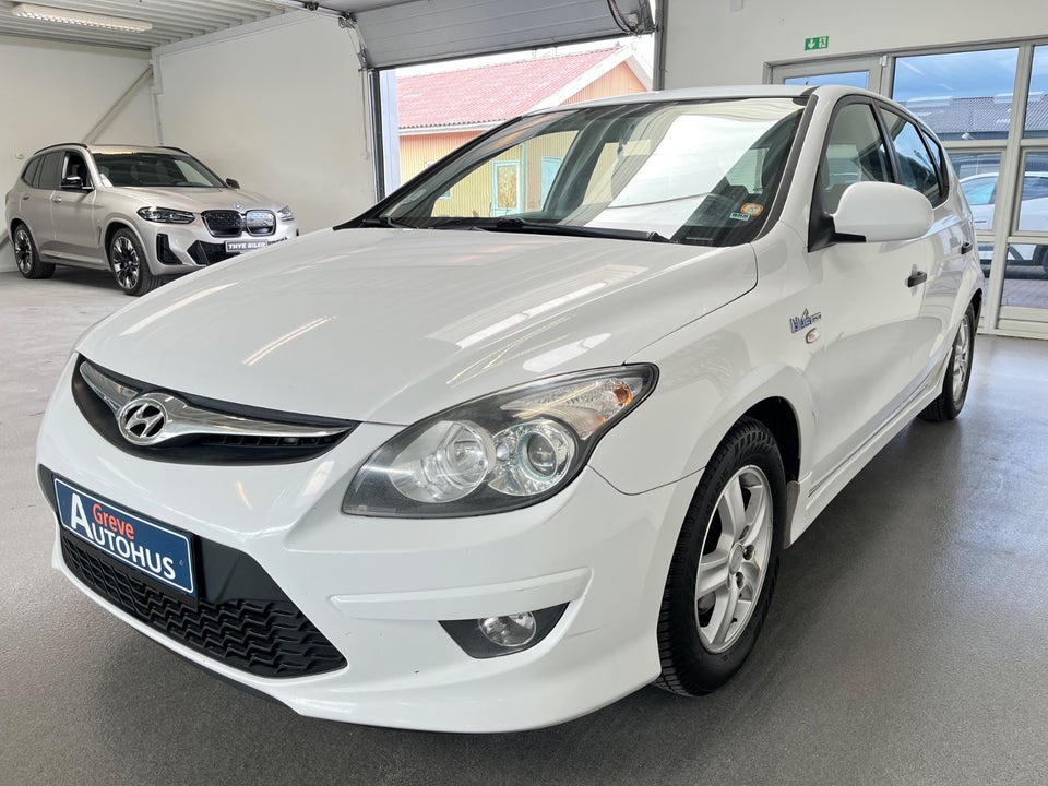 Hyundai i30 1,6 CRDi 90 Classic Sense Eco 5d