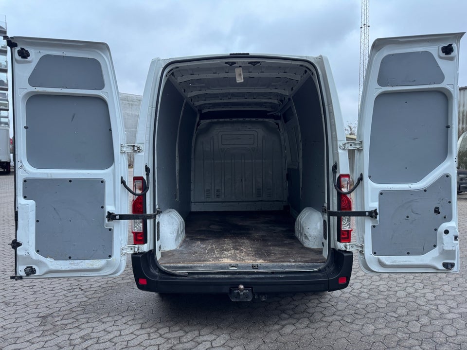 Renault Master III T33 2,3 dCi 125 L2H2 Kassevogn 5d