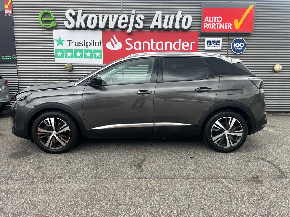 Peugeot 3008 1,6 Hybrid First Selection EAT8 5d