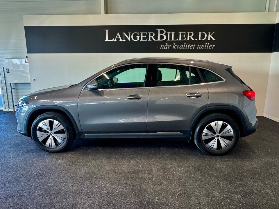 Mercedes EQA300 Progressive 4Matic 5d