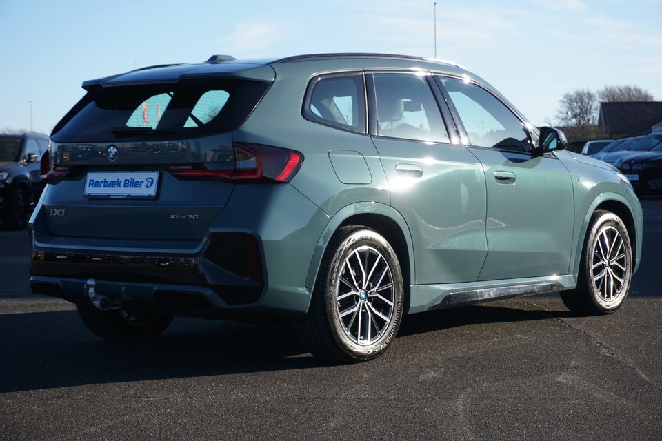 BMW iX1 xDrive30 Fully Charged M-Sport 5d