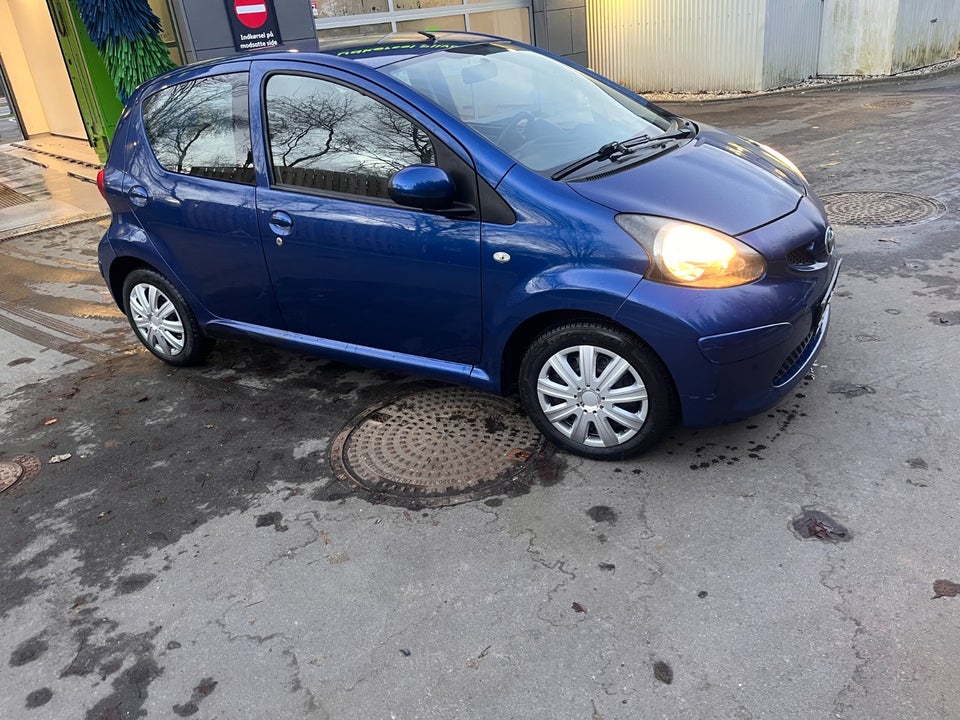 Toyota Aygo 1,0 Plus 5d