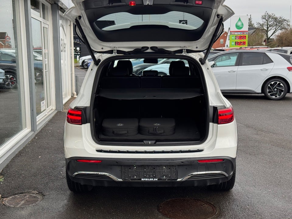 Mercedes EQB250+ AMG Line 5d