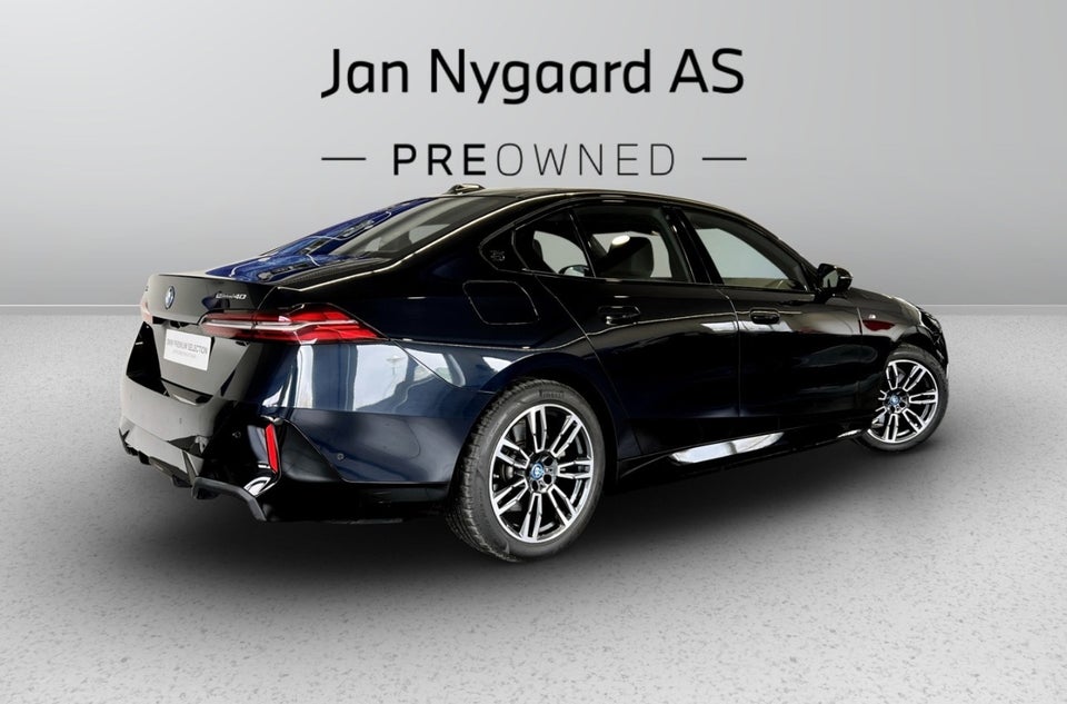 BMW i5 eDrive40 M-Sport 4d