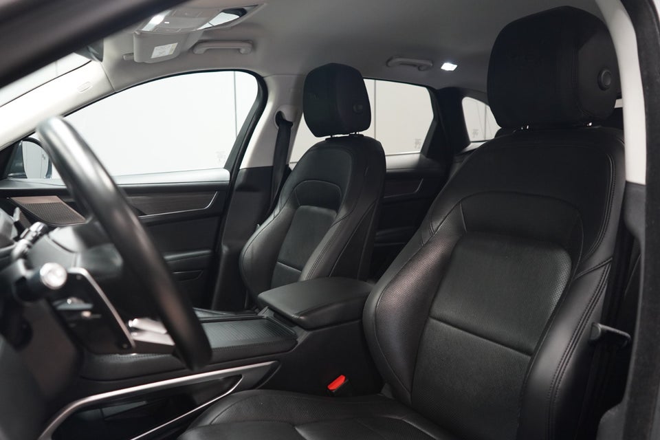 Jaguar F-Pace 2,0 P400e Signature S aut. 5d