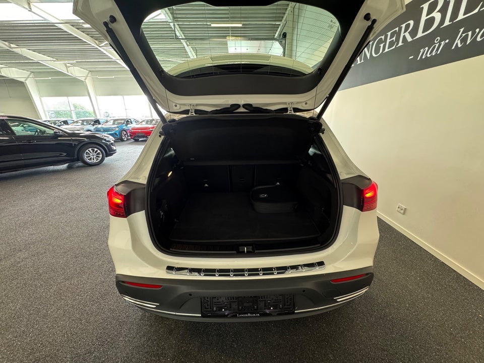 Mercedes EQA300 Progressive 4Matic 5d