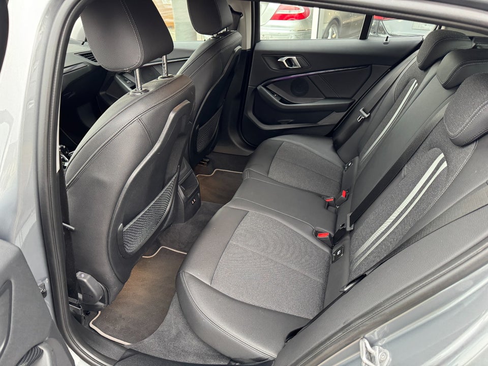 BMW 120i 2,0 Sport Line aut. 5d