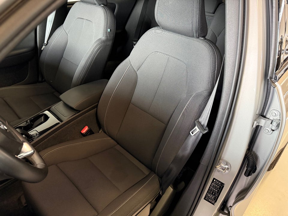 Volvo XC40 P6 ReCharge Core 5d