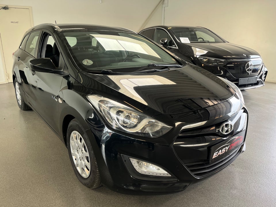 Hyundai i30 1,6 CRDi 110 Comfort CW Eco 5d