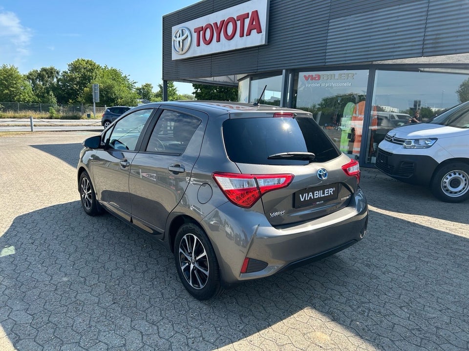Toyota Yaris 1,5 Hybrid H3 Premium e-CVT 5d
