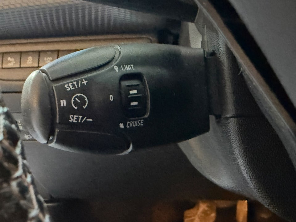 Peugeot 208 1,6 BlueHDi 100 Allure 5d