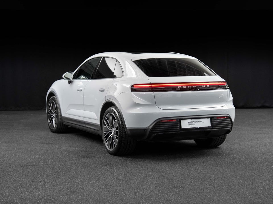 Porsche Macan 4 5d