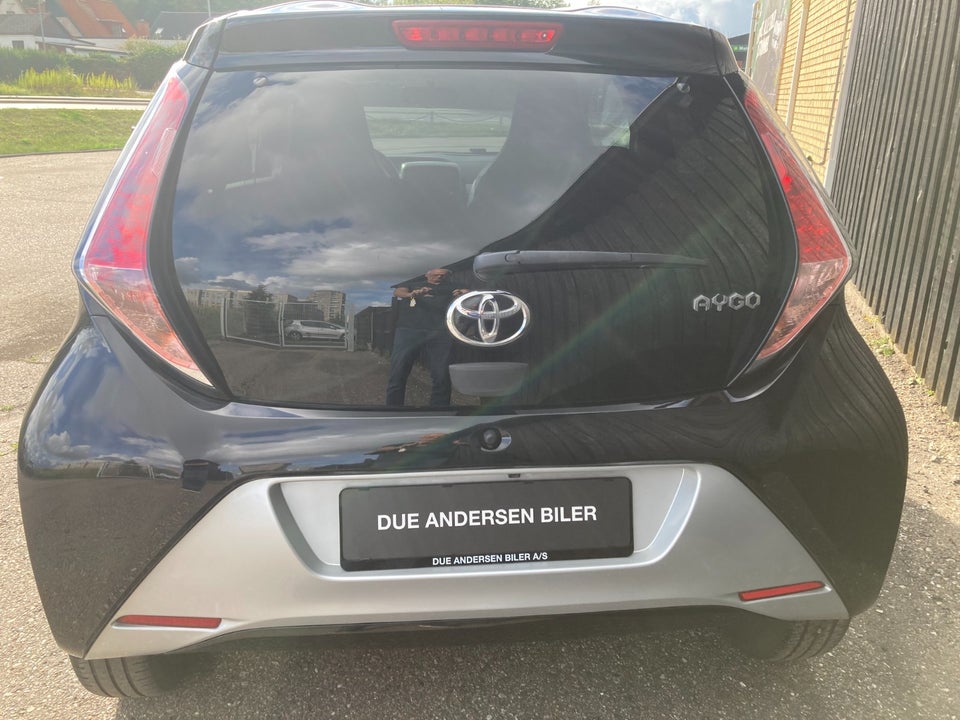 Toyota Aygo 1,0 VVT-i x-black II 5d