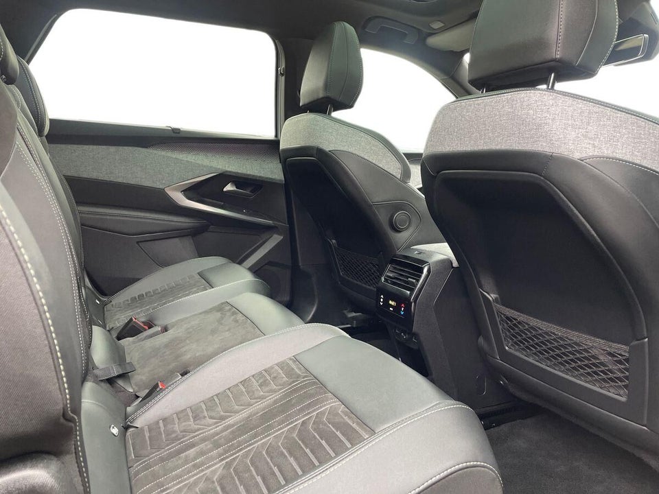 Peugeot e-5008 77 GT 7prs 5d