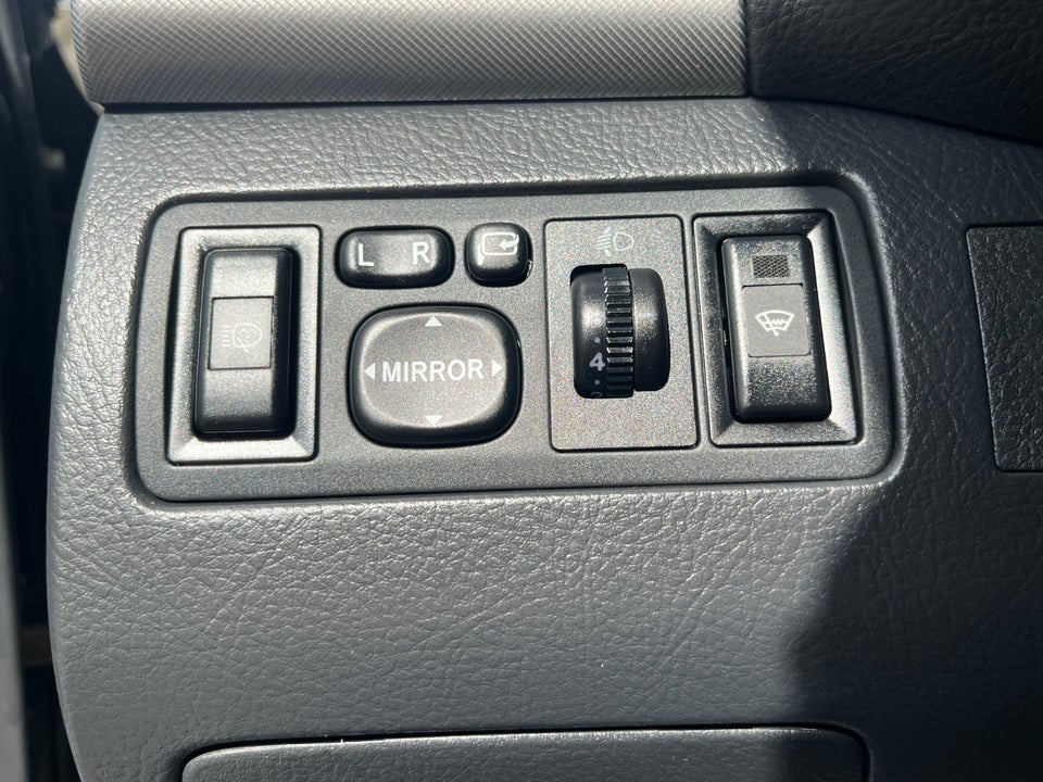 Toyota Avensis 2,0 Sol stc. 5d