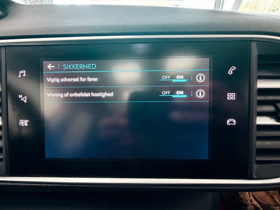 Peugeot 308 1,6 BlueHDi 120 Allure Sky 5d