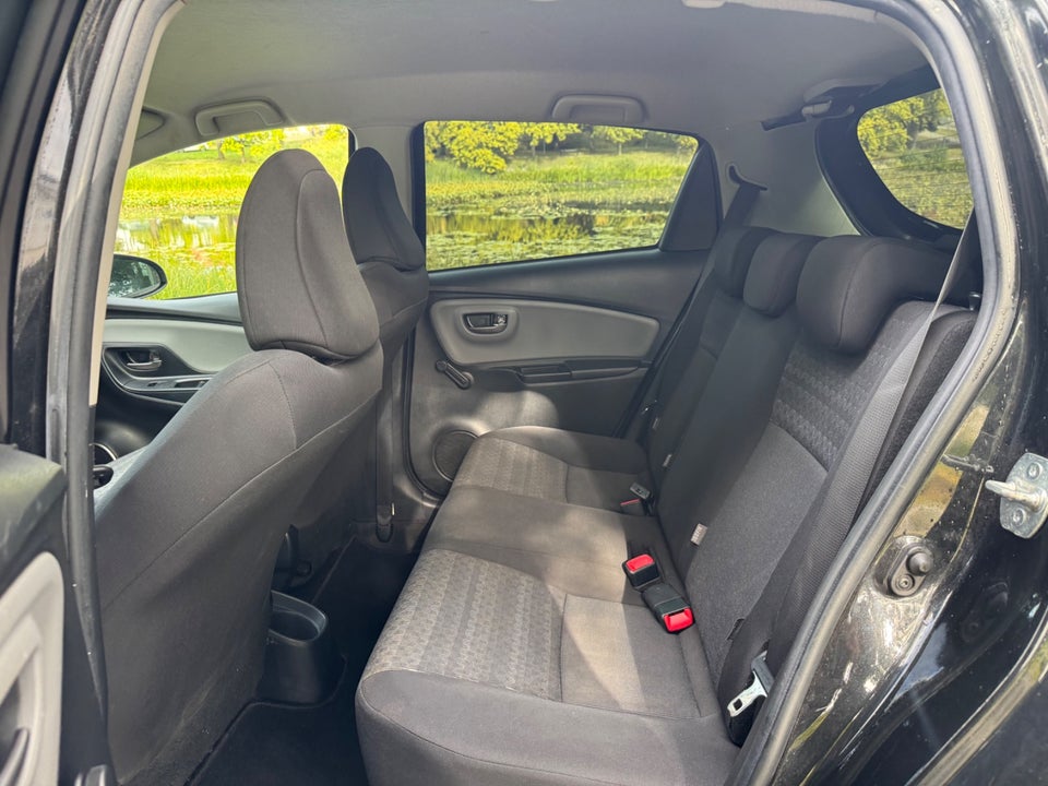 Toyota Yaris 1,0 VVT-i T2 Komfort 5d