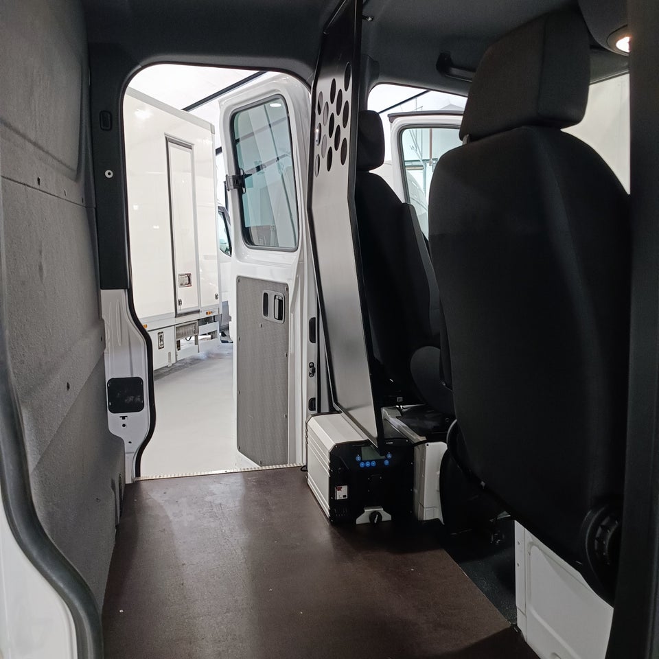 Mercedes Sprinter 317 2,0 CDi A3 Db.Kab aut. RWD 4d