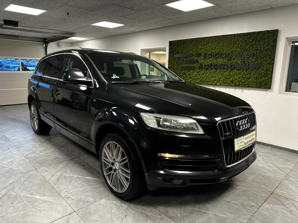 Audi Q7 3,0 TDi S-line quattro Tiptr. 7prs 5d