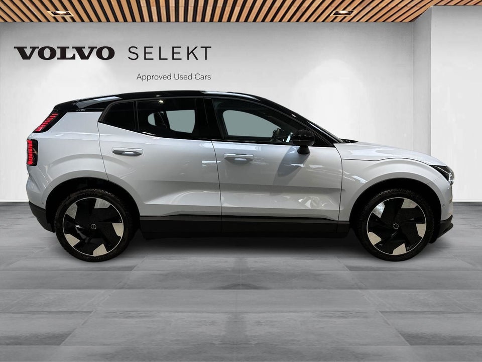 Volvo EX30 Extended Range Ultra 5d