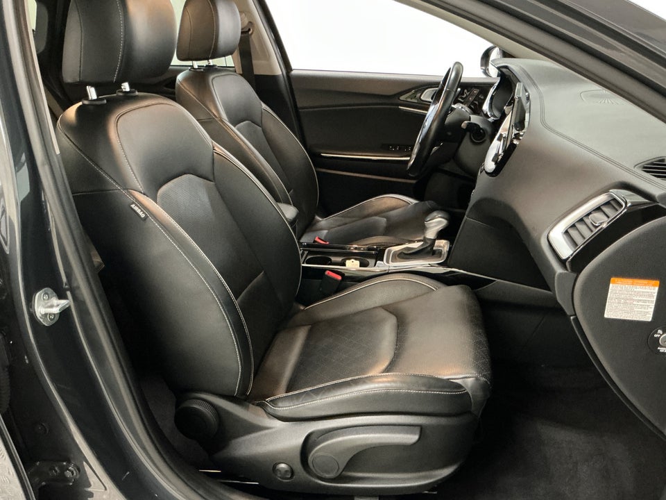 Kia Ceed 1,6 PHEV Upgrade SW DCT 5d