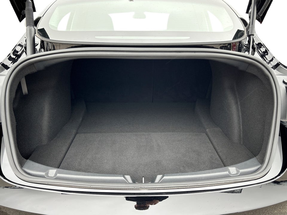 Tesla Model 3 Long Range RWD 4d