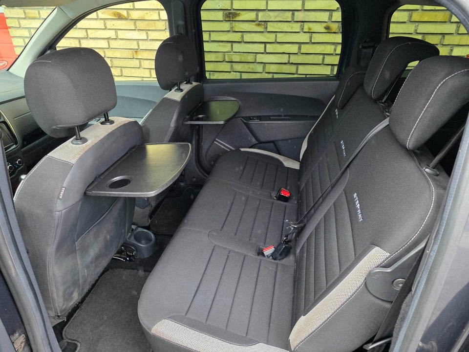 Dacia Lodgy Stepway 1,5 dCi 95 7prs 5d