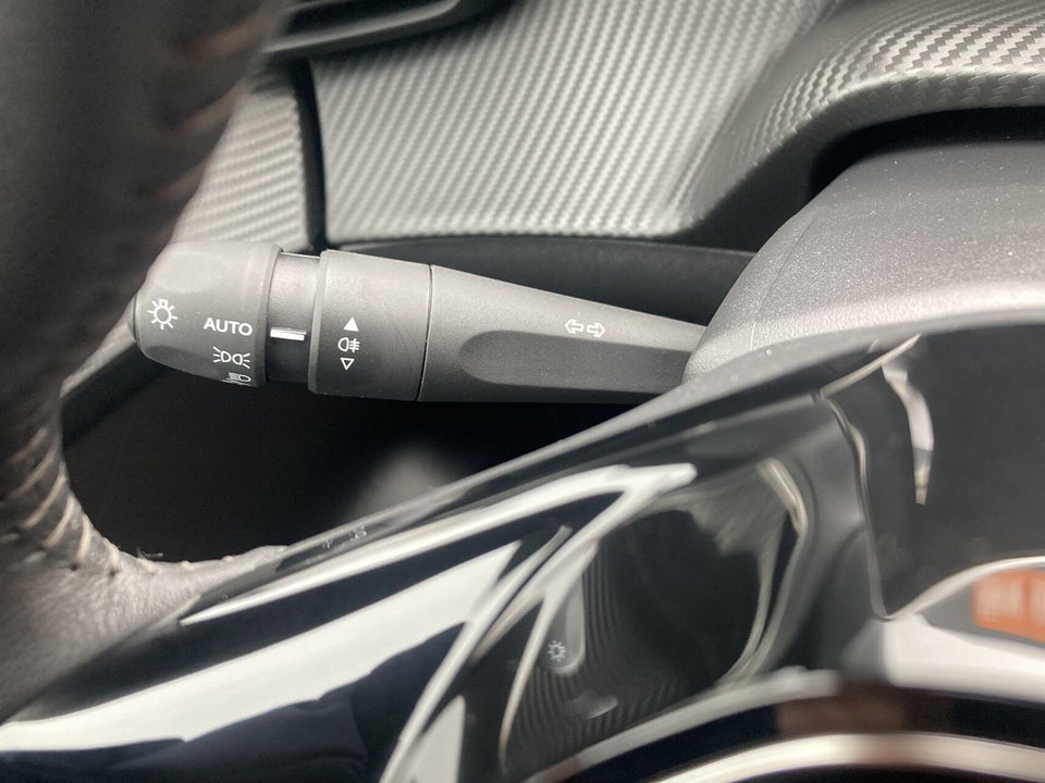 Peugeot 208 1,2 PureTech 100 Allure Pack 5d