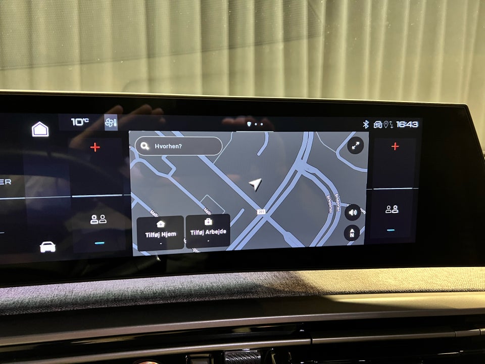 Peugeot e-3008 77 GT 5d