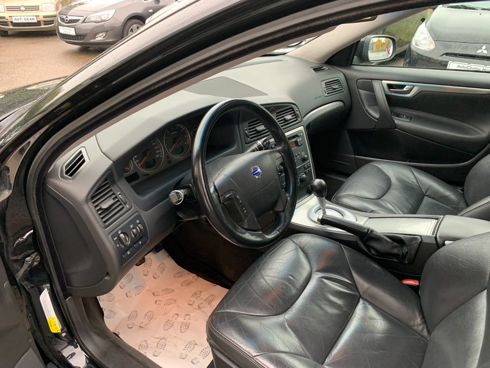 Volvo V70 2,4 140 Kinetic 5d