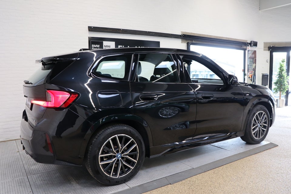 BMW iX1 xDrive30 M-Sport Premium 5d