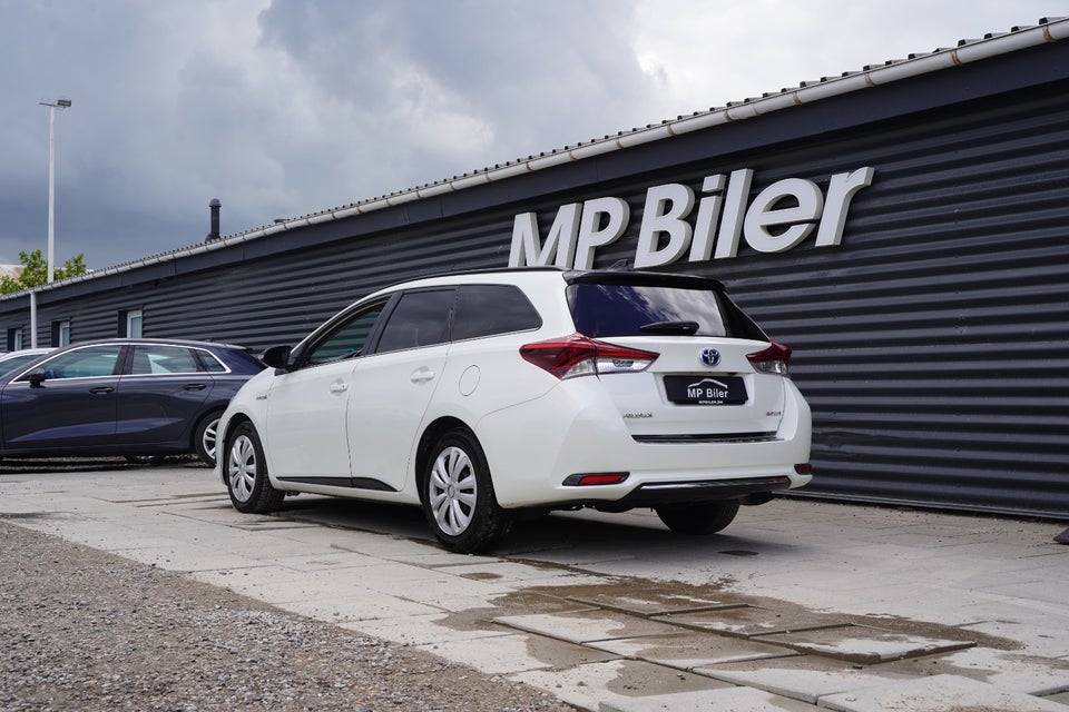 Toyota Auris 1,8 Hybrid H2 Comfort Touring Sports CVT 5d