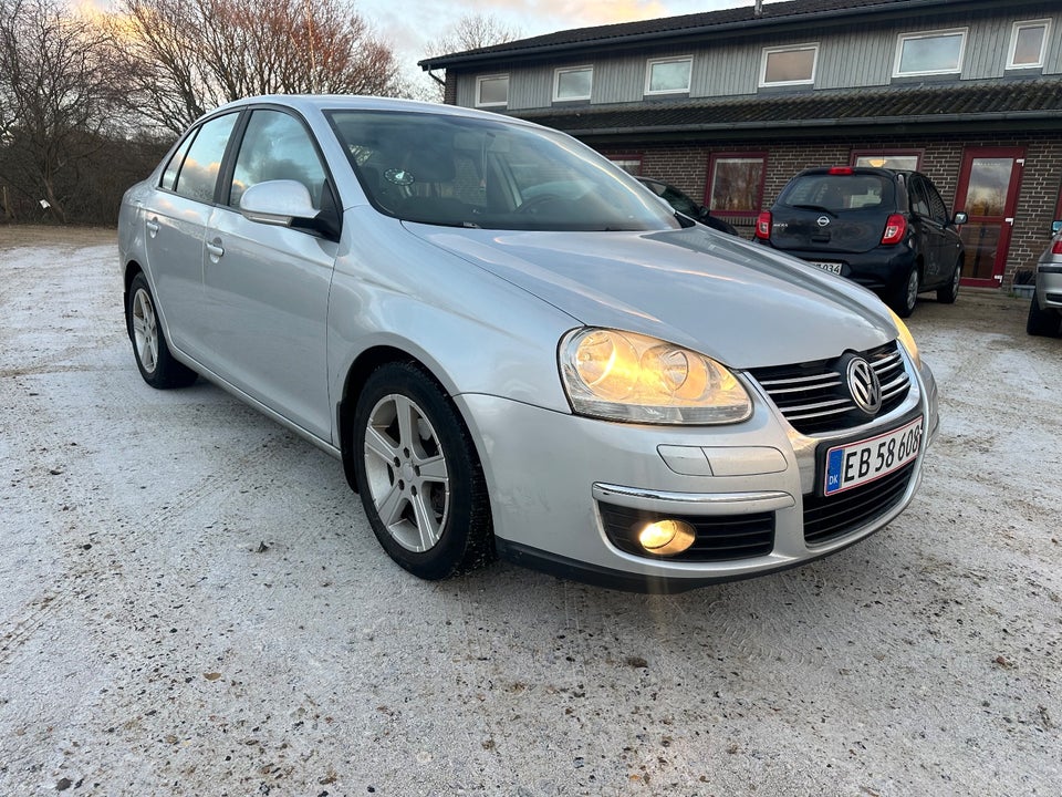 VW Jetta 1,4 TSi 122 Sportline 4d