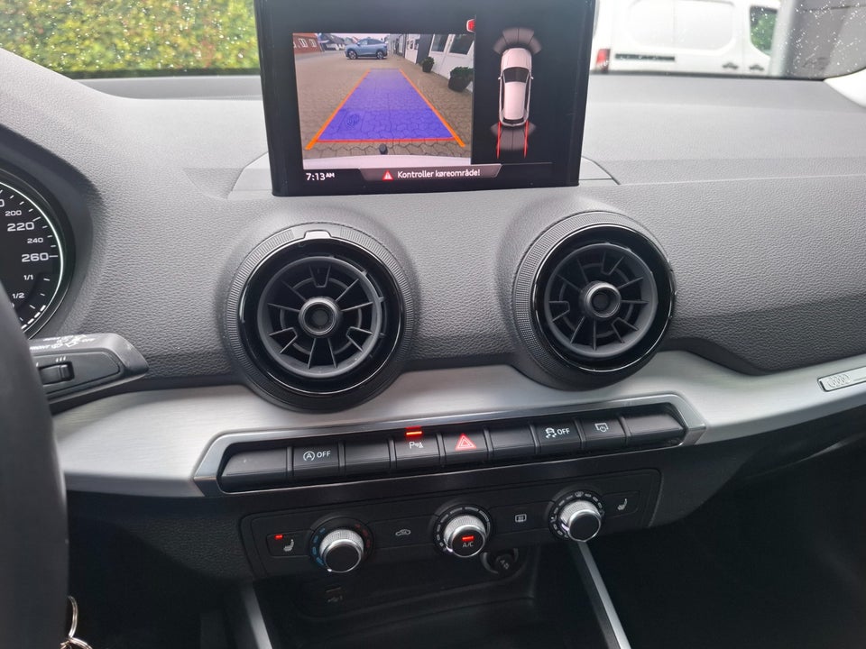 Audi Q2 1,6 TDi 116 Sport S-tr. 5d