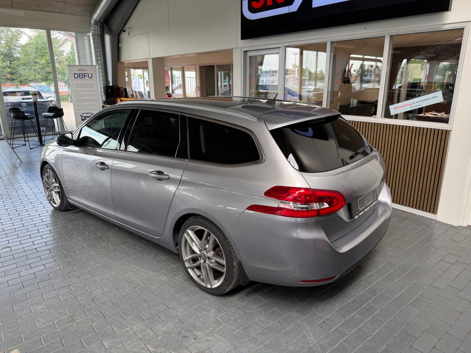 Peugeot 308 1,6 BlueHDi 120 Allure Limited SW 5d
