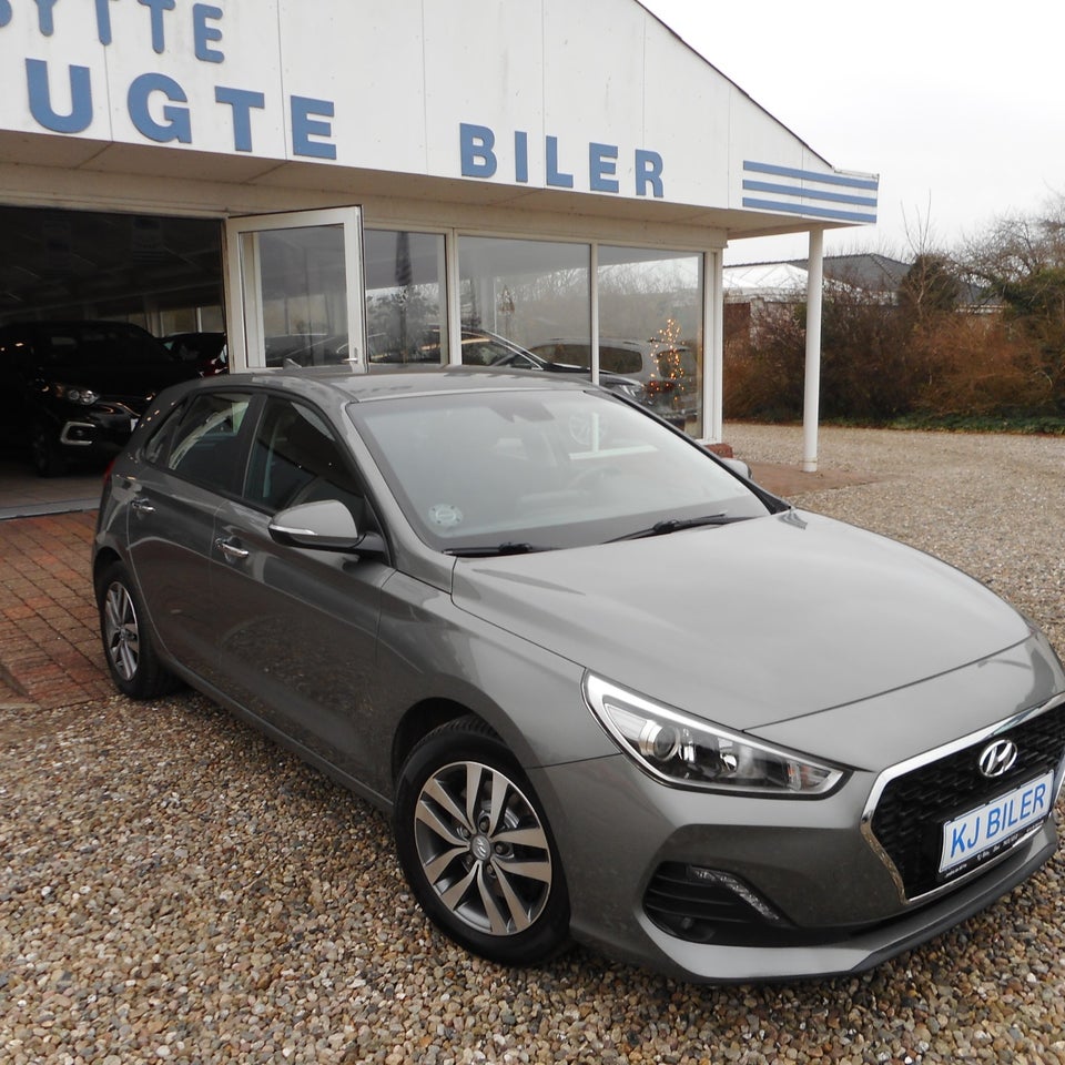 Hyundai i30 1,6 CRDi 110 Trend 5d