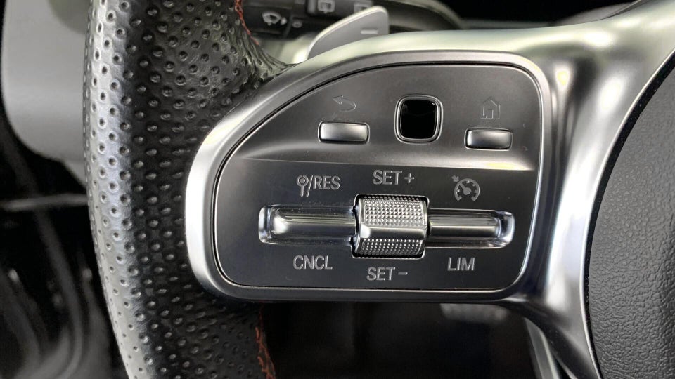 Mercedes EQB250 AMG Line 5d