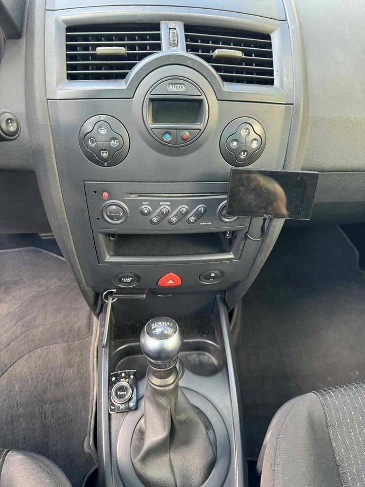 Renault Megane II 1,6 16V CC 2d