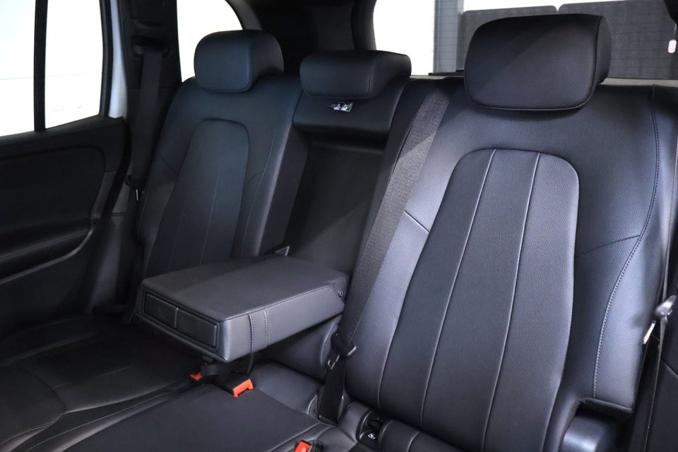 Mercedes EQB300 4Matic 5d