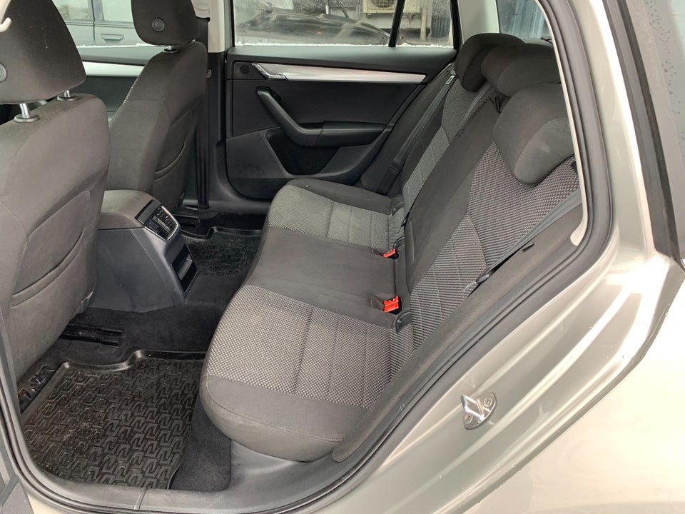 Skoda Octavia 1,2 TSi 110 Ambition Combi 5d