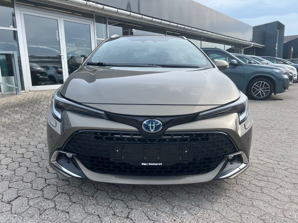 Toyota Corolla 1,8 Hybrid Style Touring Sports e-CVT 5d