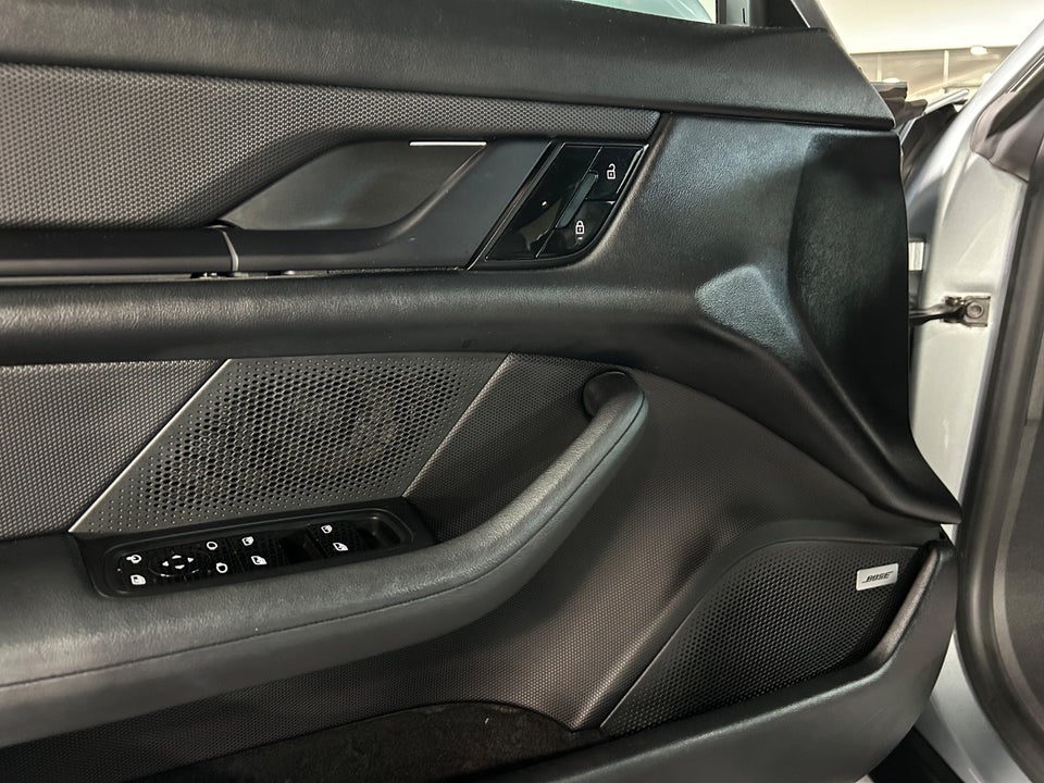 Porsche Taycan 4S Performance+ 4d
