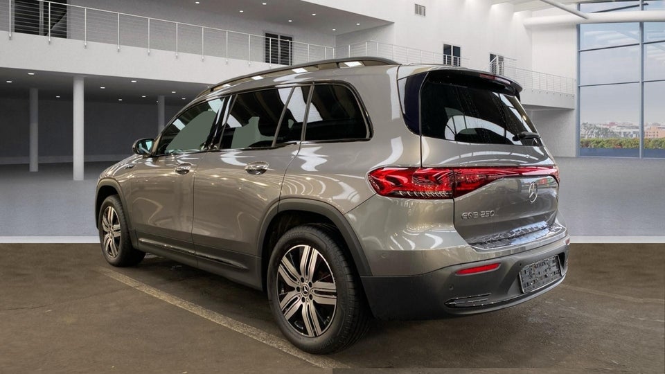 Mercedes EQB250 Progressive 7prs 5d