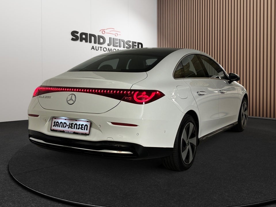 Mercedes CLA250+ EQ Progressive 4d
