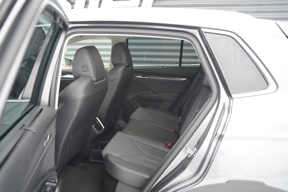 Skoda Elroq 60 iV Advanced 5d