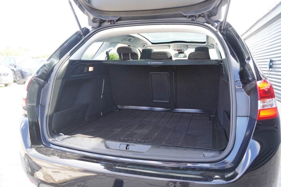 Peugeot 308 1,5 BlueHDi 130 Allure+ Sky SW 5d