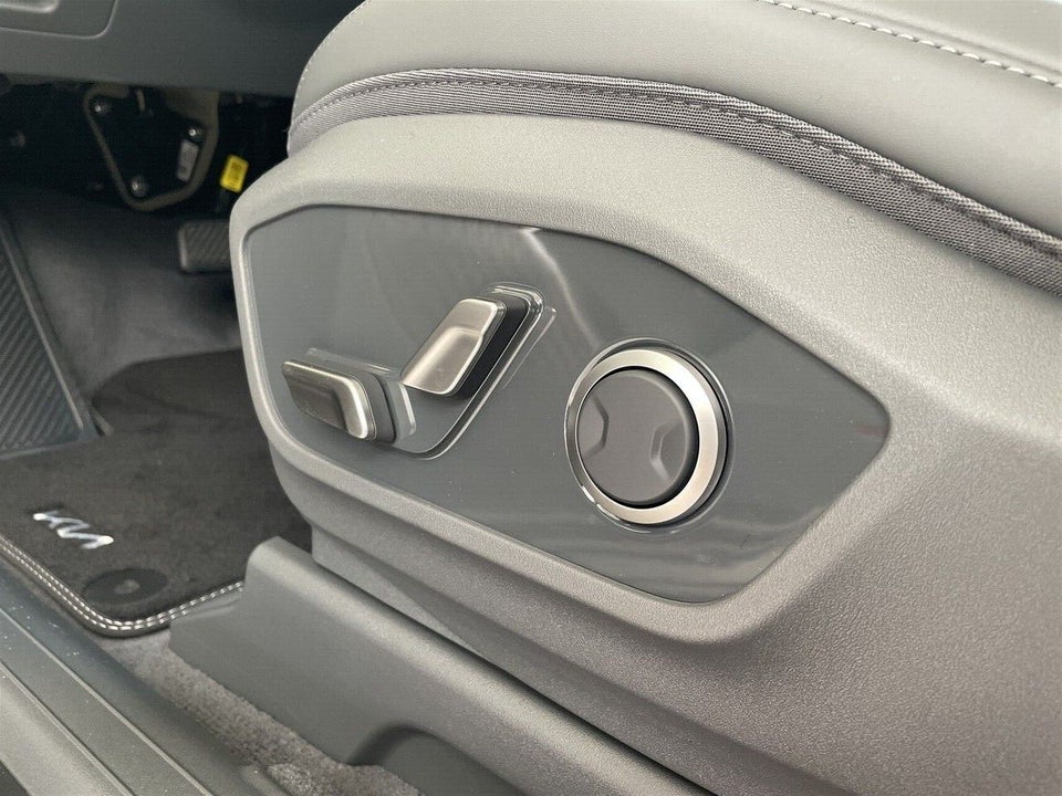 Kia EV9 76 Standard Range Upgrade RWD 7prs 5d