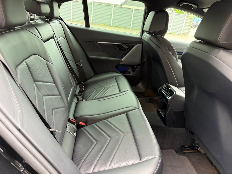BMW i5 eDrive40 M-Sport 4d